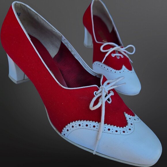 Vintage Socialites Spectator Heels Pumps Size 8 Red White 70s Does 40s Lace Up - Picture 2 of 11